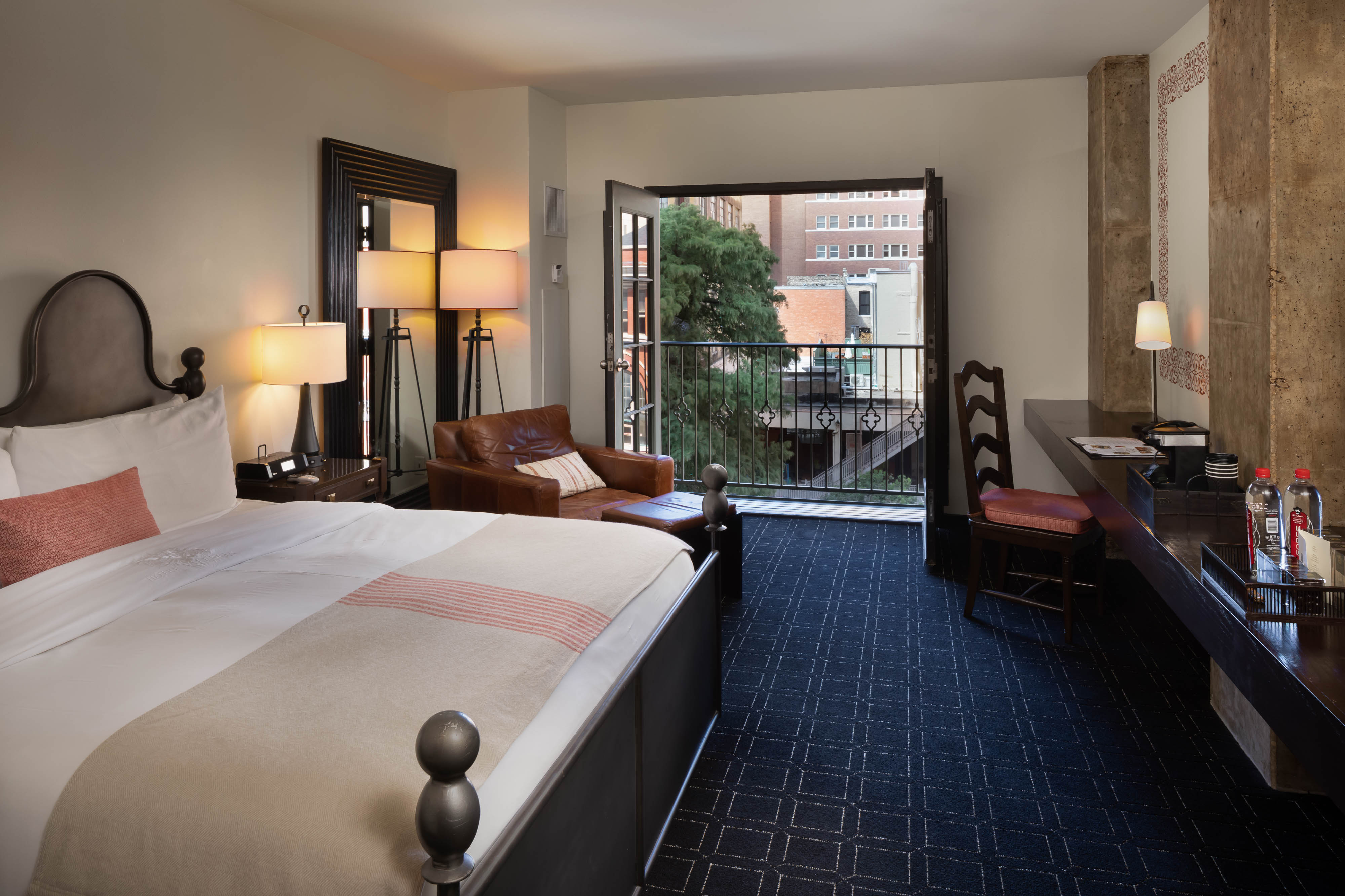 Hotel Valencia Riverwalk | San Antonio